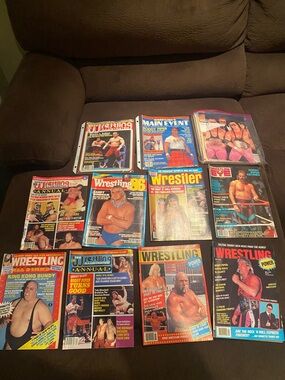 10 Vintage WWF/WWE Magazines with extra cutout bag.